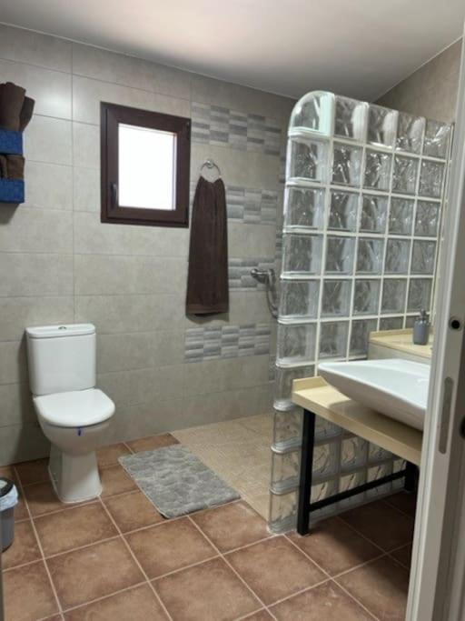 Villa Rural Con Amplia Piscina Campillo de Altobuey المظهر الخارجي الصورة
