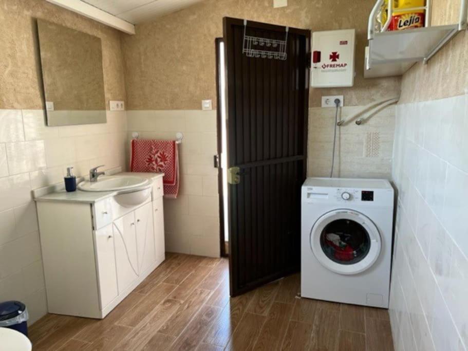 Villa Rural Con Amplia Piscina Campillo de Altobuey المظهر الخارجي الصورة