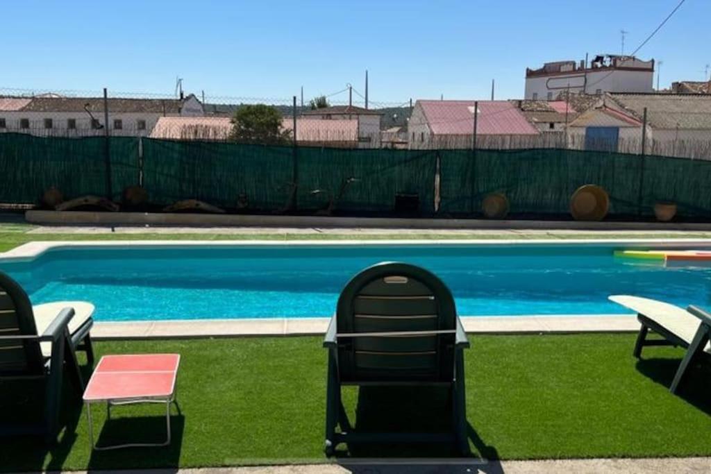 Villa Rural Con Amplia Piscina Campillo de Altobuey المظهر الخارجي الصورة